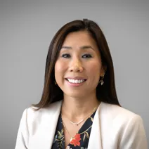 Lynn Dang Corporate Headshot