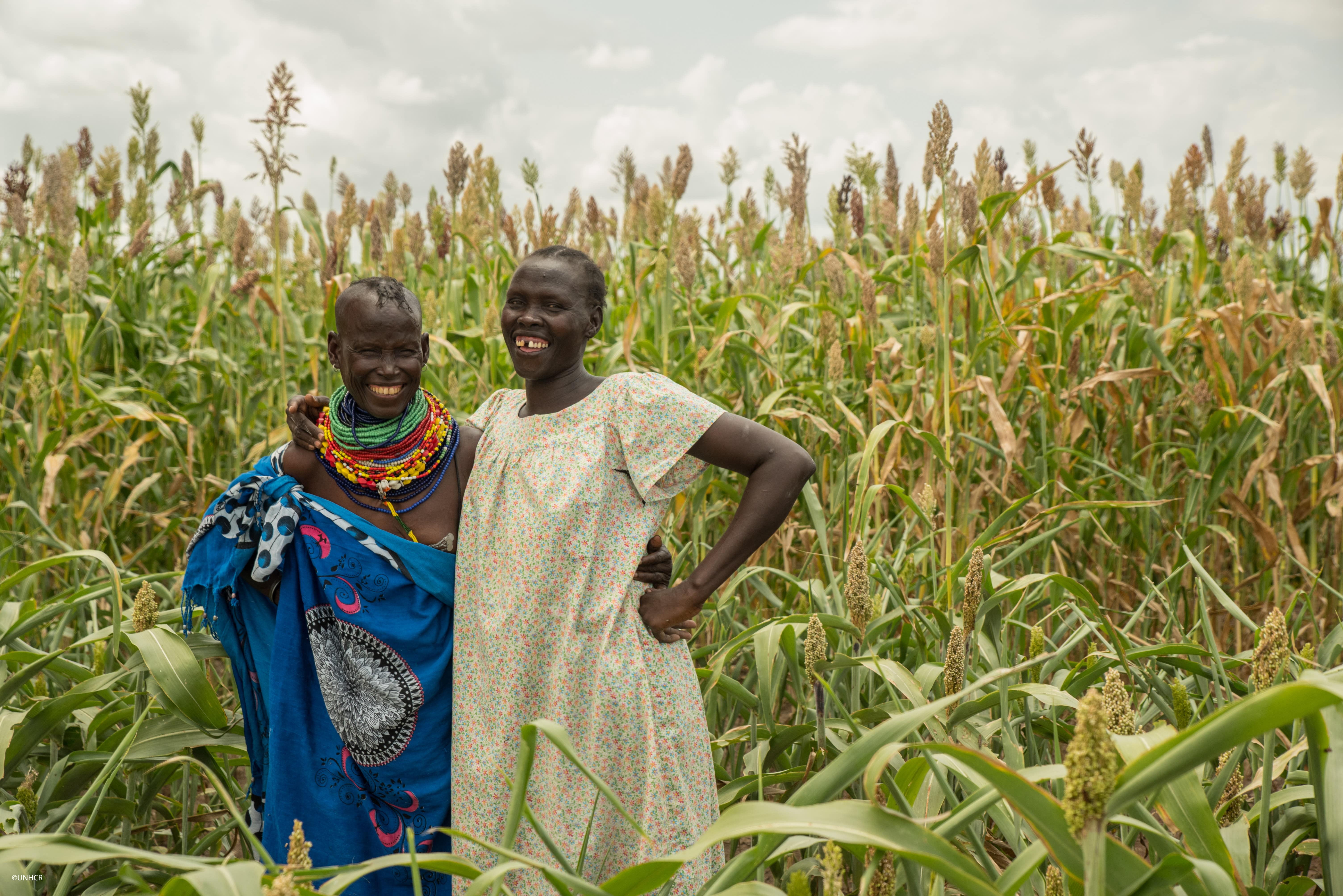 kenya_two-refugees-at-a-agricultural-project